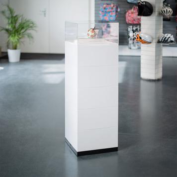 EasyCubes vetrina "Plinth"